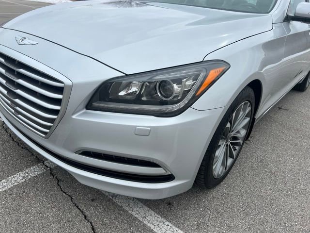 Used 2015 Hyundai Genesis 3.8 image 4