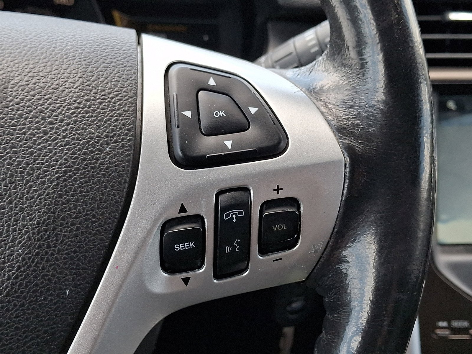 Used 2012 Ford Edge SEL AWD/4WD image 25