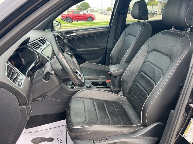 Used 2024 Volkswagen Tiguan SEL R-Line AWD/4WD image 36