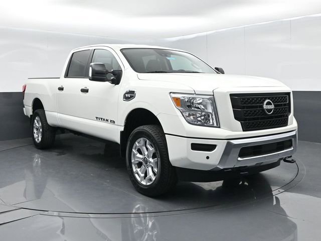 Used 2024 Nissan Titan SV w/ SV Convenience Package image 1