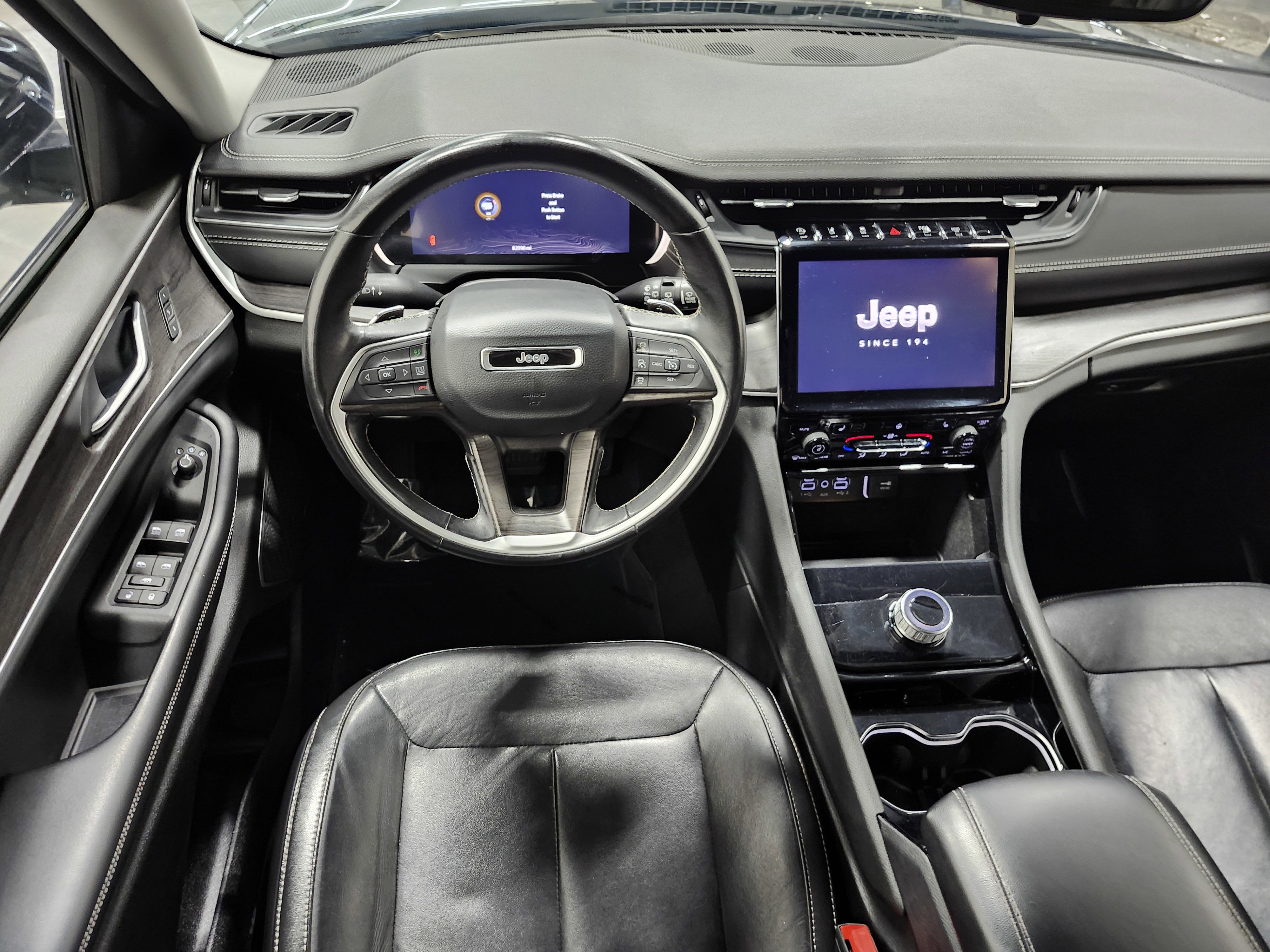 Used 2022 Jeep Grand Cherokee L Limited image 21