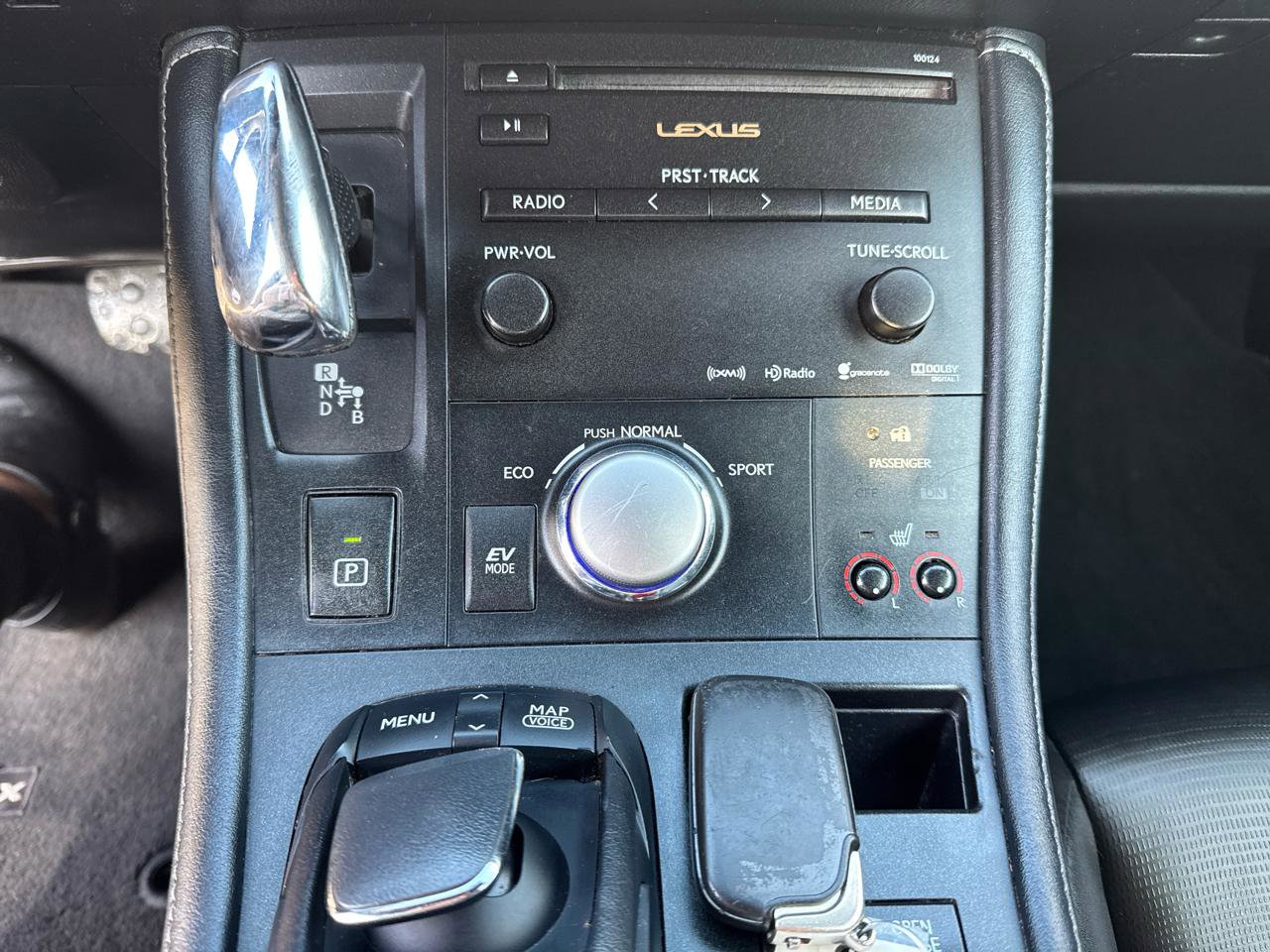 Used 2013 Lexus CT 200h Base w/ F Sport Pkg w/Nuluxe Trim FWD image 17