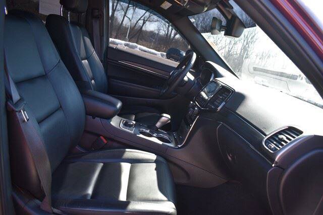 Used 2022 Jeep Grand Cherokee Limited AWD/4WD image 17