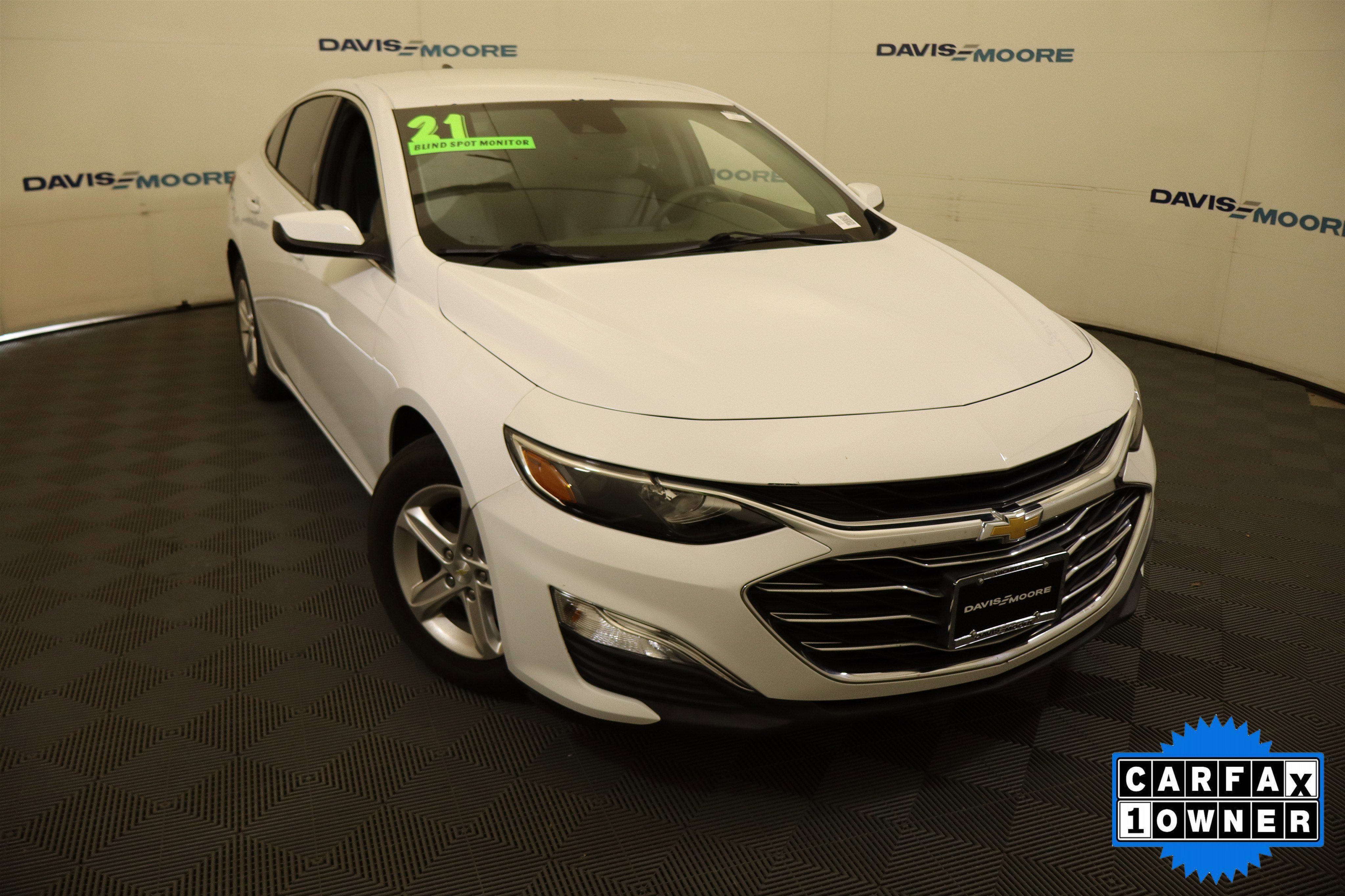 Used 2021 Chevrolet Malibu LS FWD image 2