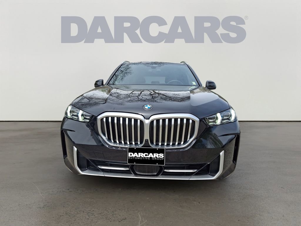 Certified 2024 BMW X5 xDrive40i w/ Premium Package AWD/4WD image 2