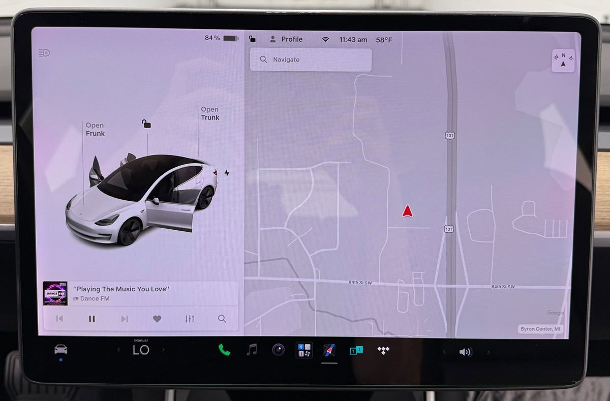 Used 2019 Tesla Model 3 Standard Range Plus RWD image 16