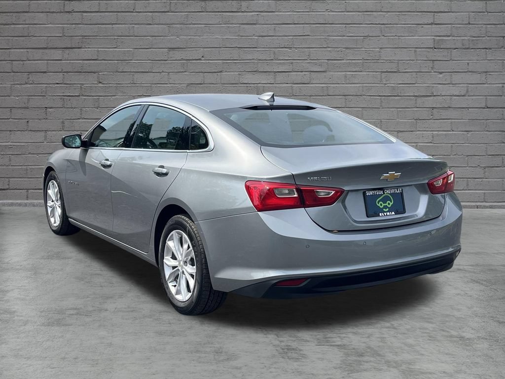Used 2025 Chevrolet Malibu LT FWD image 2