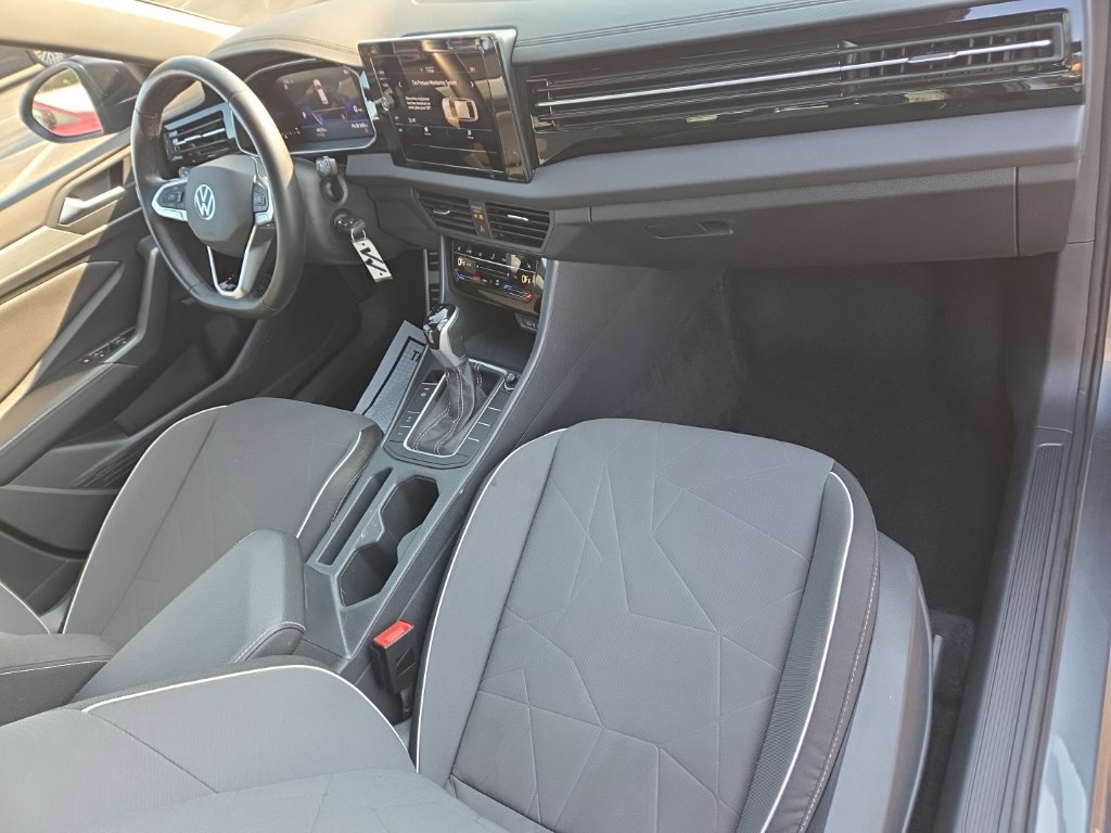 Used 2025 Volkswagen Jetta Sport FWD image 20