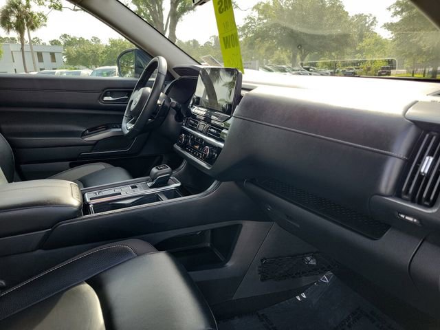 Used 2024 Nissan Pathfinder SL w/ Cargo Package FWD image 34