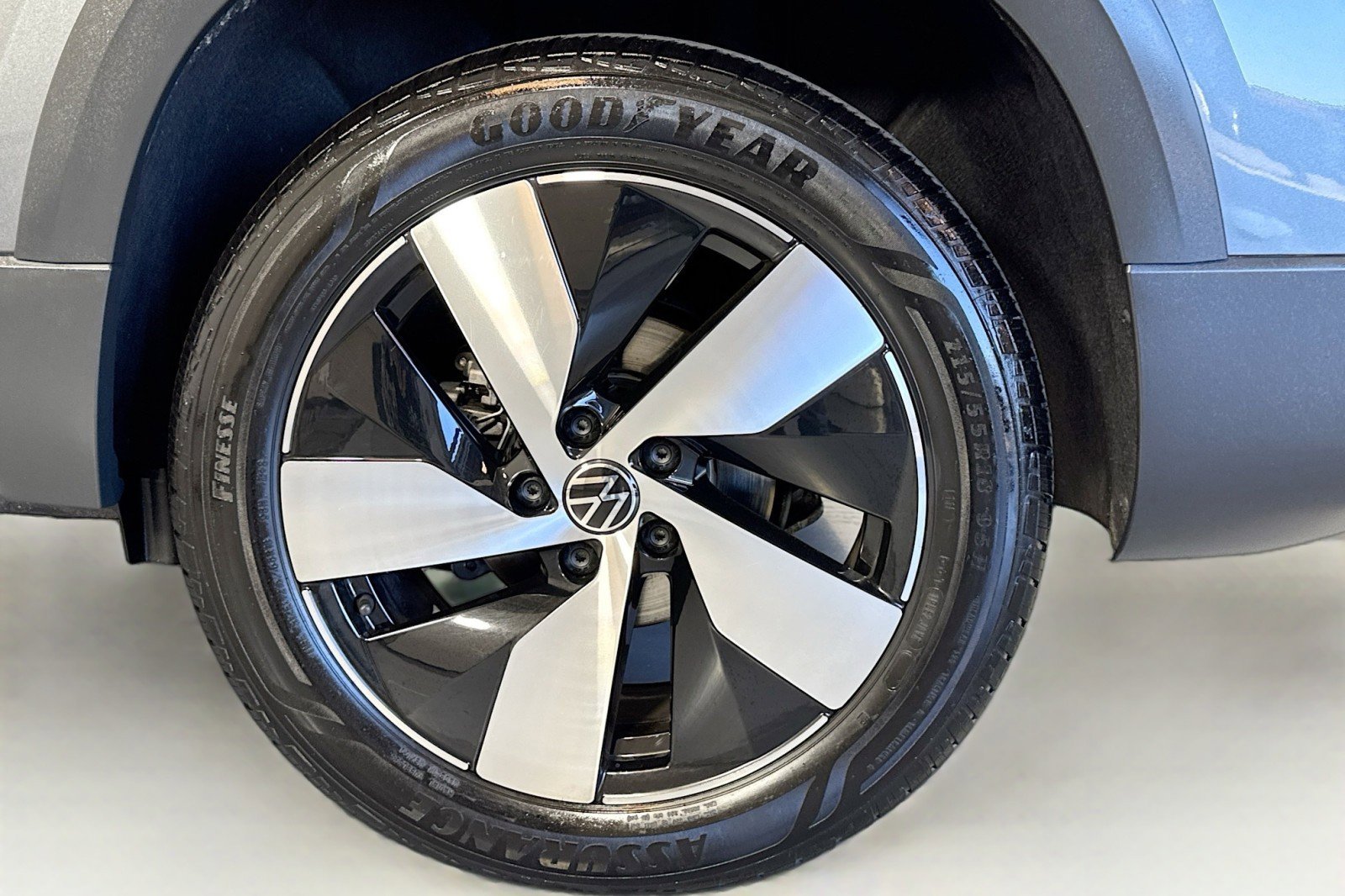 Used 2024 Volkswagen Taos S image 28