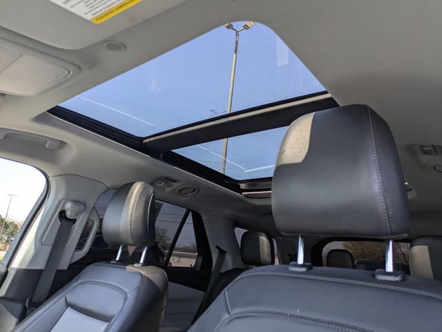 Used 2022 Ford Explorer XLT w/ Equipment Group 202A image 27