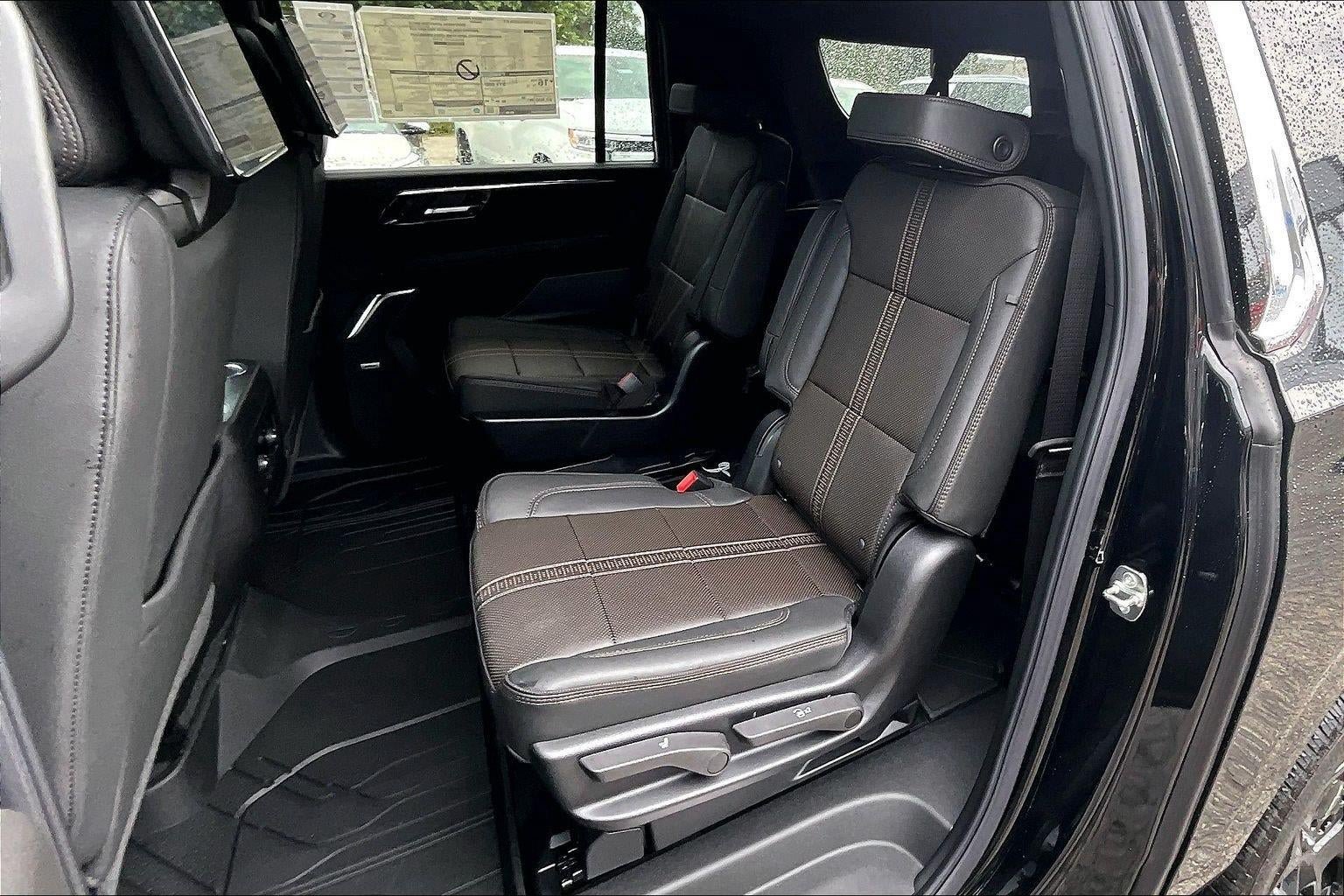 New 2026 Chevrolet Suburban High Country AWD/4WD image 10