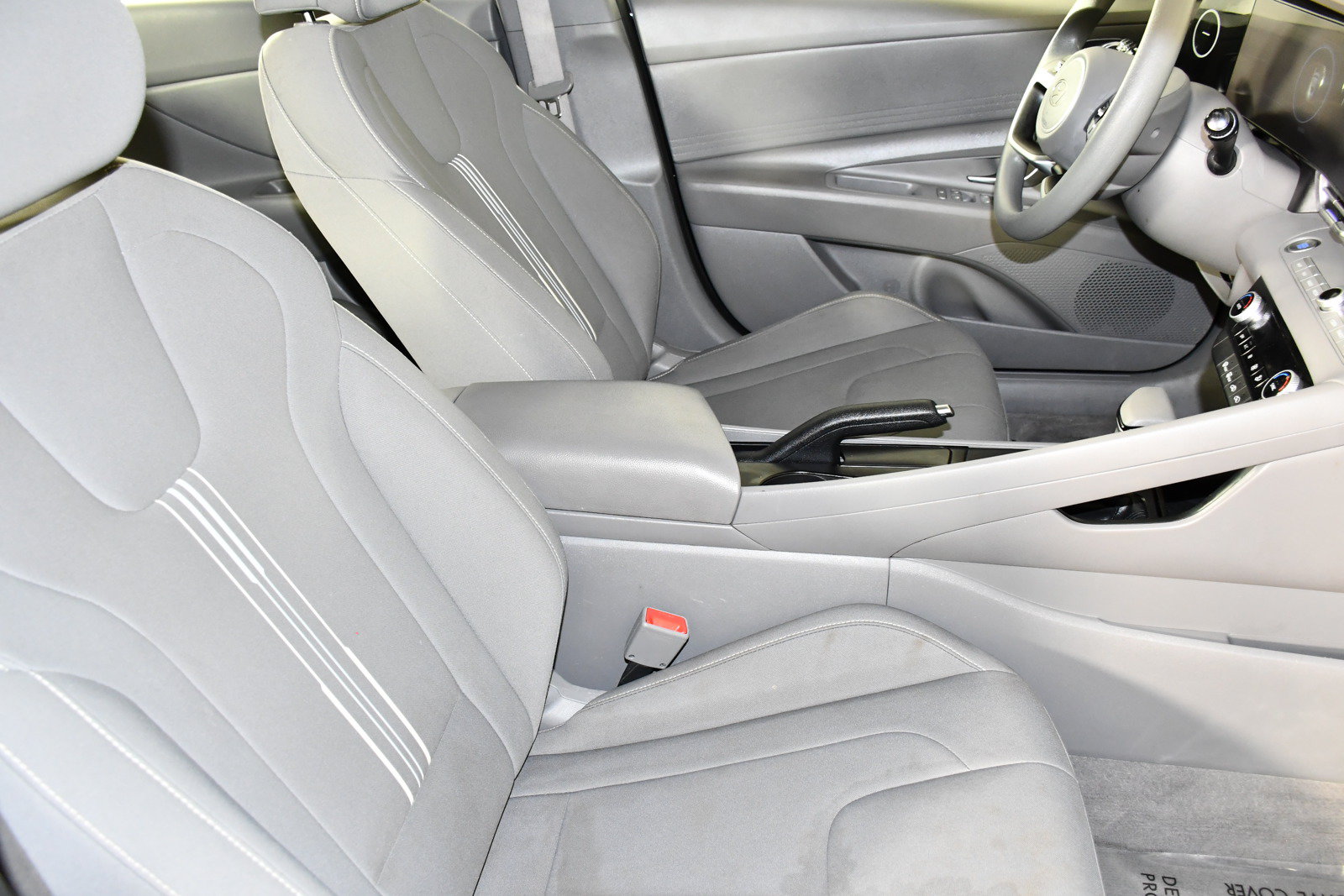 Used 2024 Hyundai Elantra SEL FWD image 43
