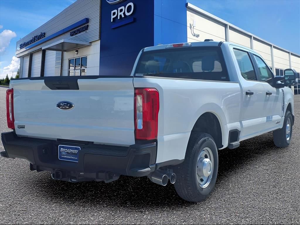 Used 2024 Ford F350 XL image 2