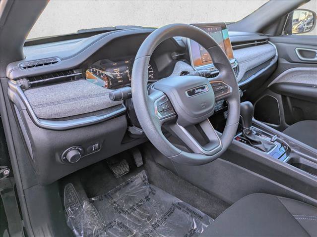 Used 2025 Jeep Compass Sport w/ Mopar Graphics Package image 7