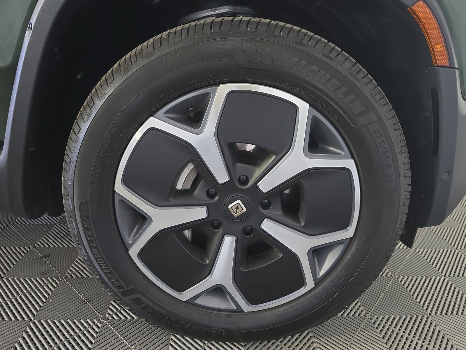 Used 2024 Rivian R1T Adventure Dual AWD/4WD image 11