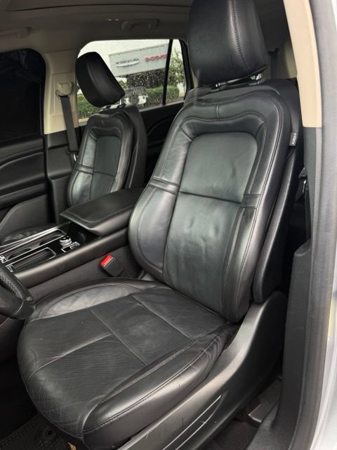 Used 2021 Lincoln Aviator Reserve w/ Elements Package Plus RWD image 19