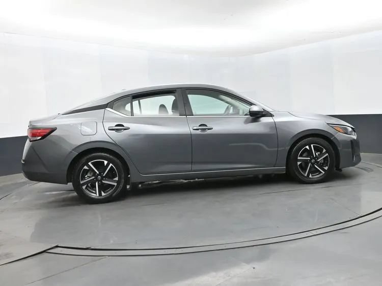 Used 2024 Nissan Sentra SV FWD image 4