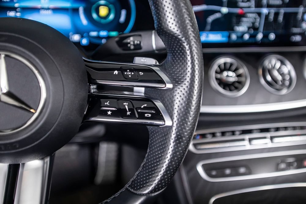 Used 2022 Mercedes-Benz E 450 Cabriolet image 38