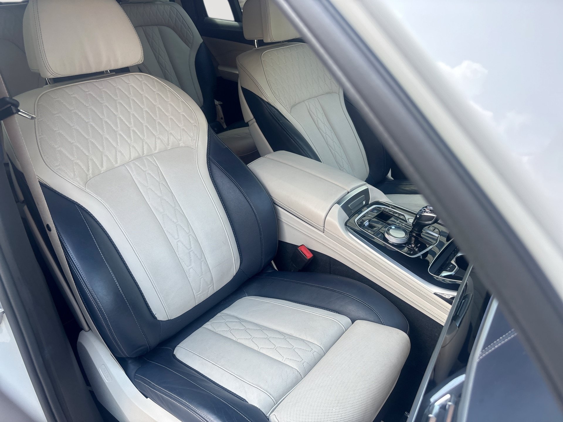 Used 2021 BMW X7 M50i AWD/4WD image 28