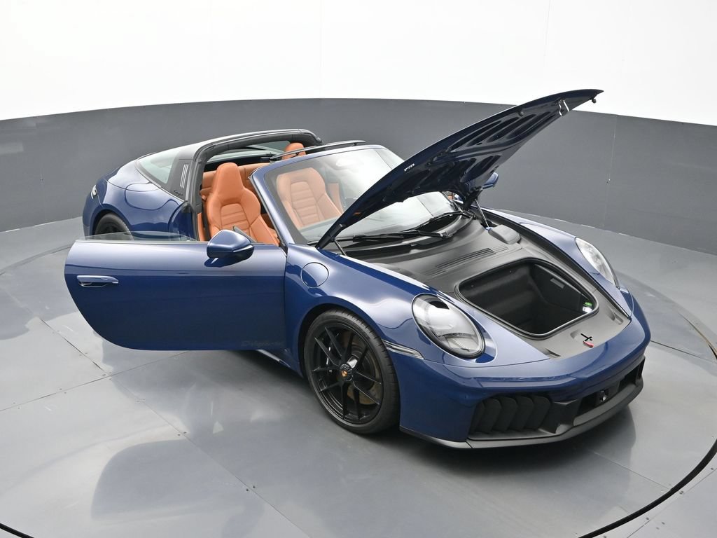 Certified 2026 Porsche 911 Targa 4 GTS AWD/4WD image 29