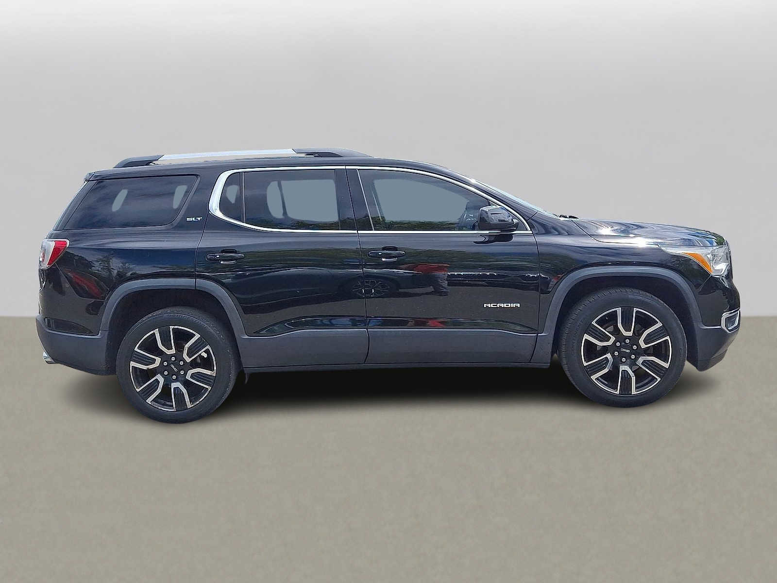 Used 2019 GMC Acadia SLT w/ LPO, Black Accent Package AWD/4WD image 26