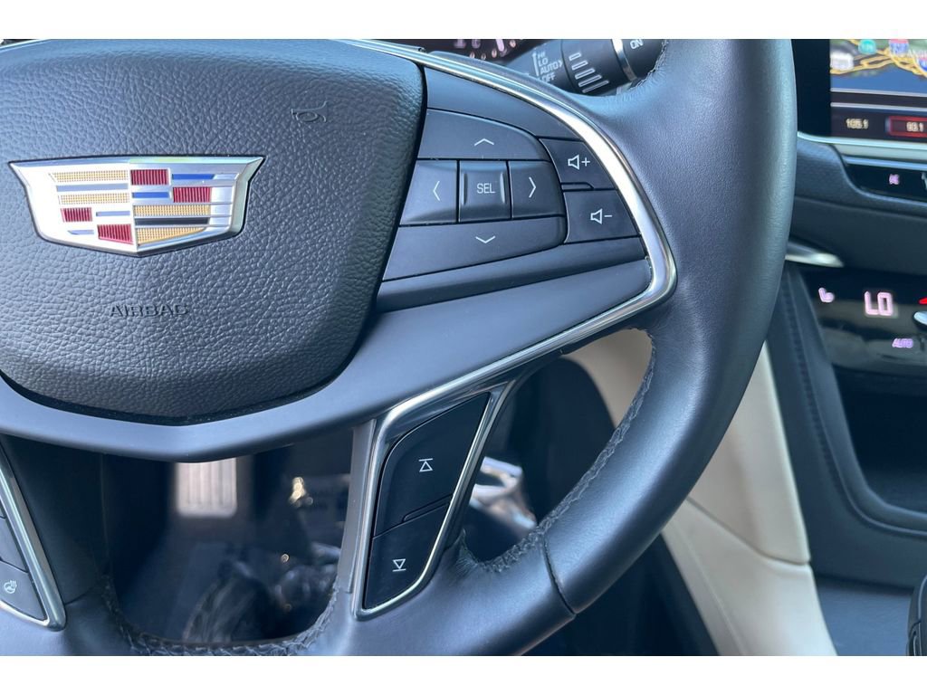 Used 2017 Cadillac XT5 Luxury w/ Driver Awareness Package image 38