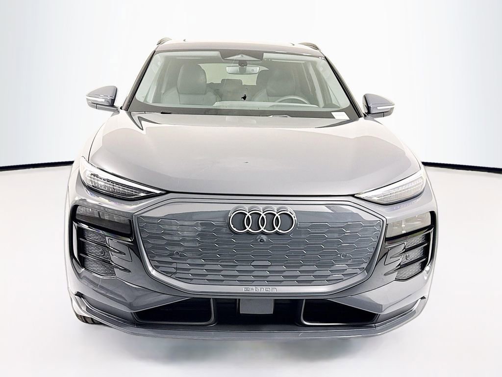 Used 2025 Audi Q6 e-tron Premium Plus image 3