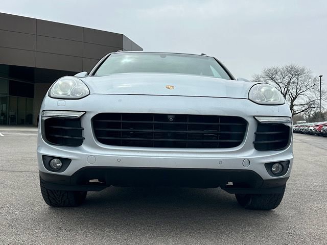 Used 2017 Porsche Cayenne AWD/4WD image 10