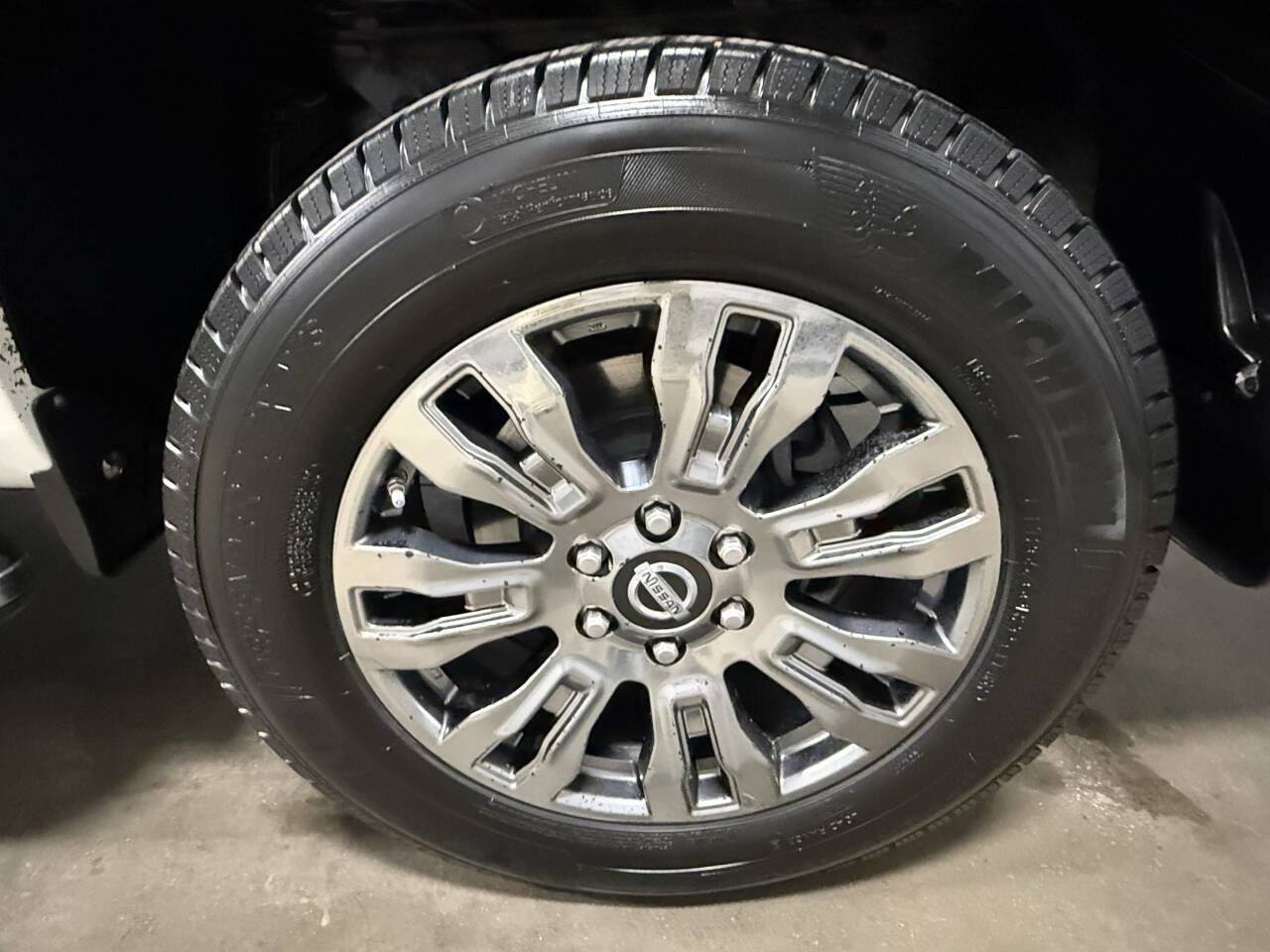 Used 2019 Nissan Titan SL w/ Texas Titan Edition image 9