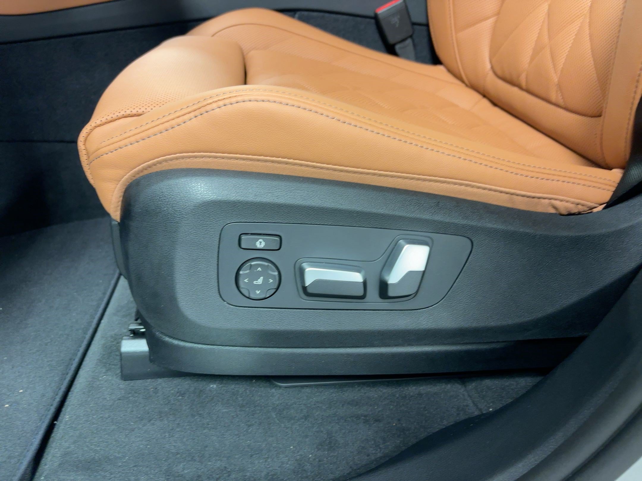 New 2026 BMW X5 sDrive40i w/ Premium Package RWD image 14
