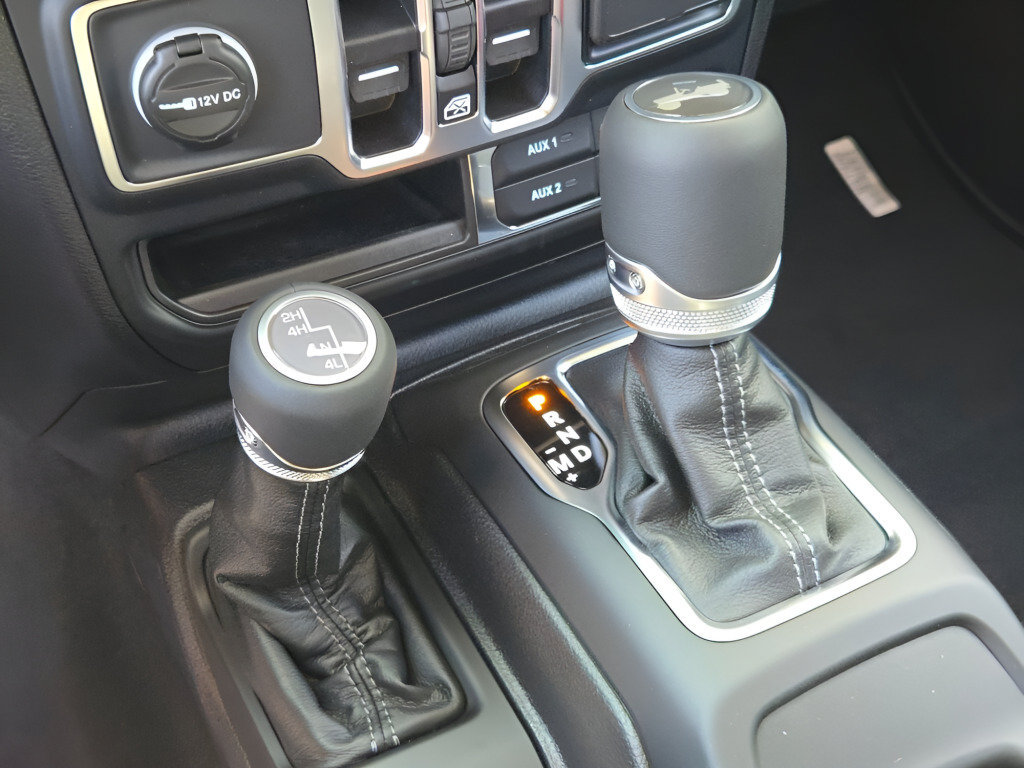 New 2026 Jeep Wrangler Unlimited Sahara AWD/4WD image 31