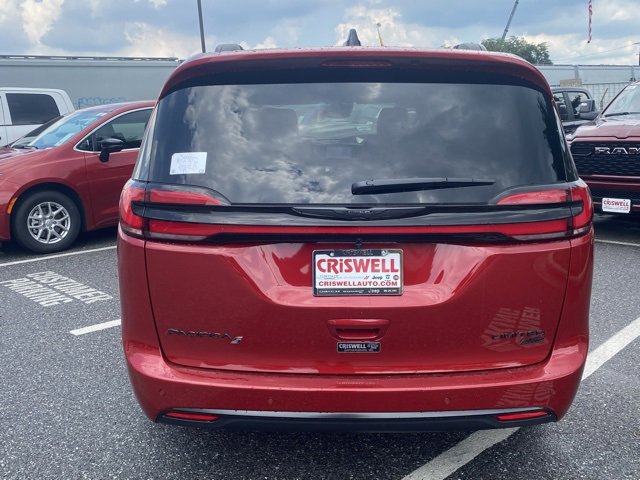 New 2026 Chrysler Pacifica Limited image 6