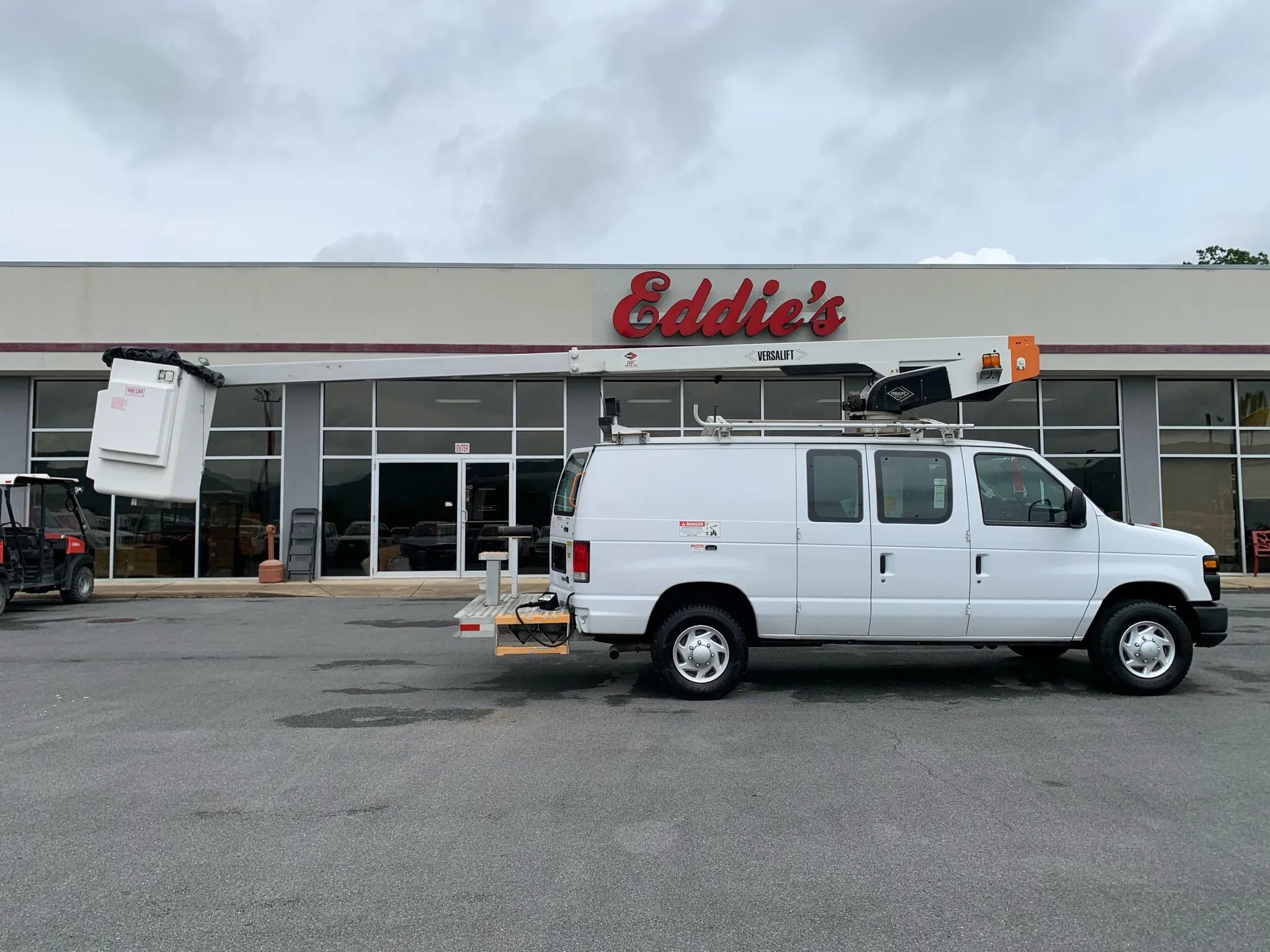 Used 2013 Ford E-350 and Econoline 350 Super Duty image 42