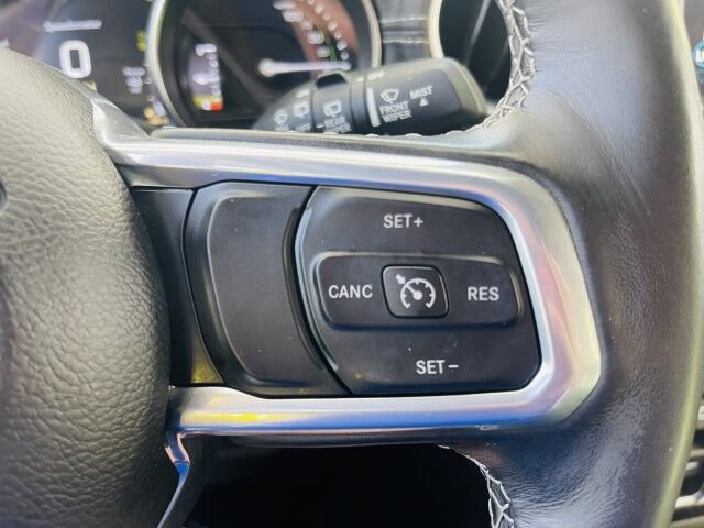 Used 2022 Jeep Wrangler Unlimited Sahara w/ Cold Weather Group AWD/4WD image 26