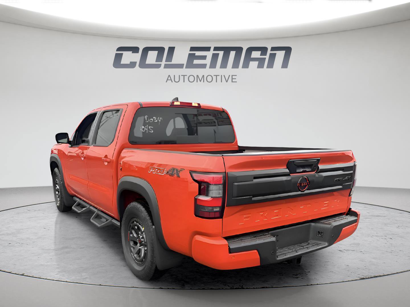 New 2025 Nissan Frontier PRO-4X w/ Pro Convenience Package image 3