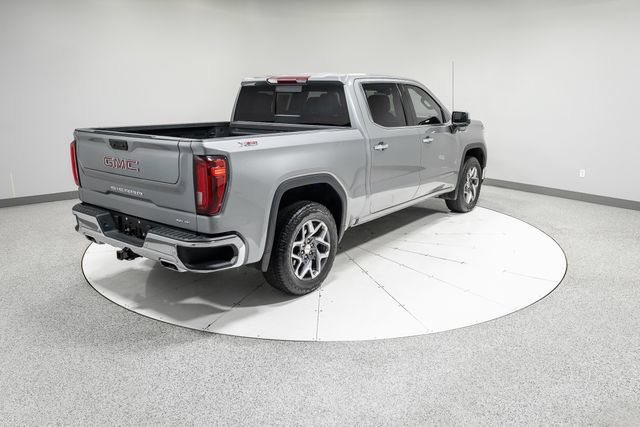 Used 2024 GMC Sierra 1500 SLT w/ SLT Premium Plus Package AWD/4WD image 33