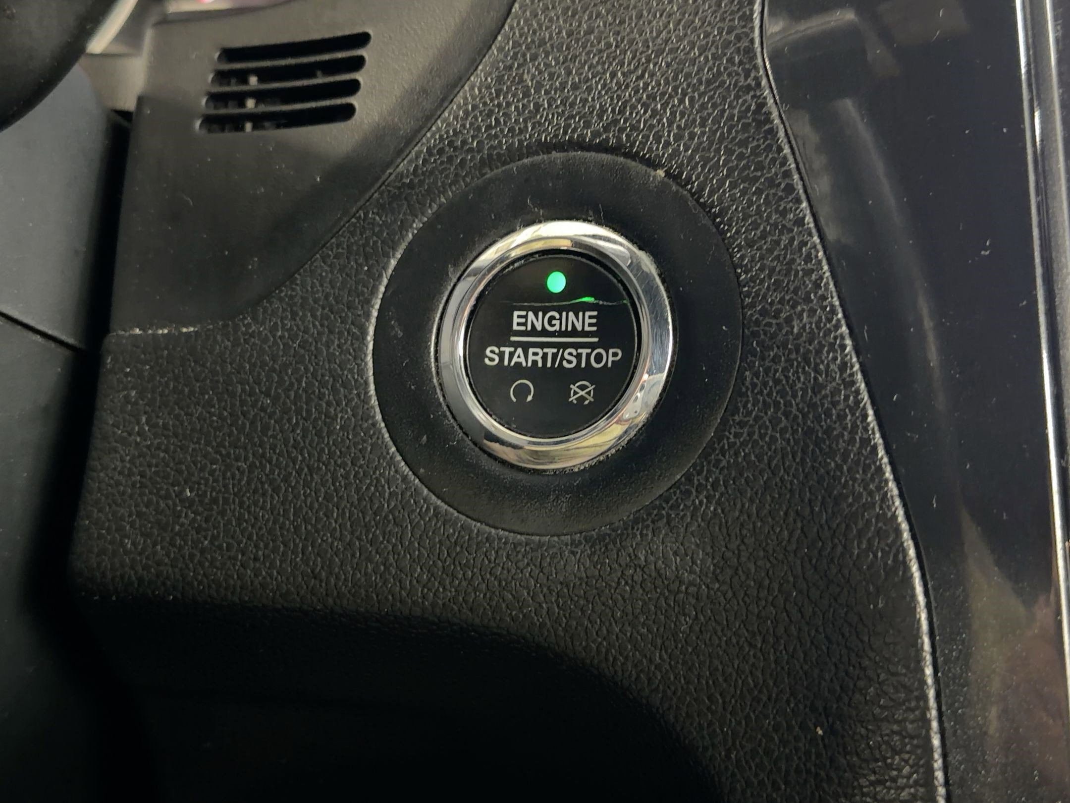 Used 2018 Ford Explorer XLT w/ Equipment Group 202A image 22