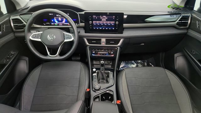 Used 2025 Volkswagen Taos SE AWD/4WD image 22