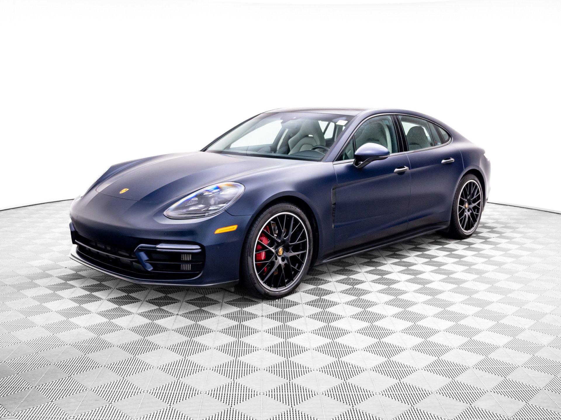 Used 2022 Porsche Panamera GTS AWD/4WD image 1