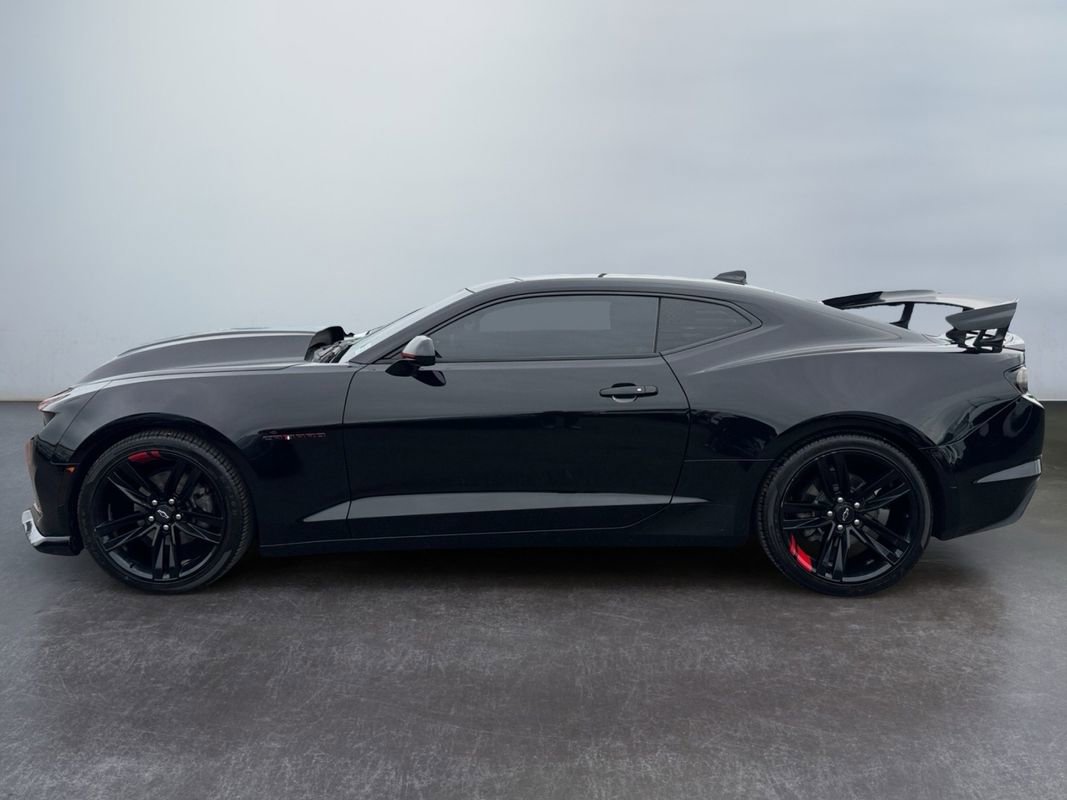 Used 2021 Chevrolet Camaro LT w/ Redline Edition RWD image 8