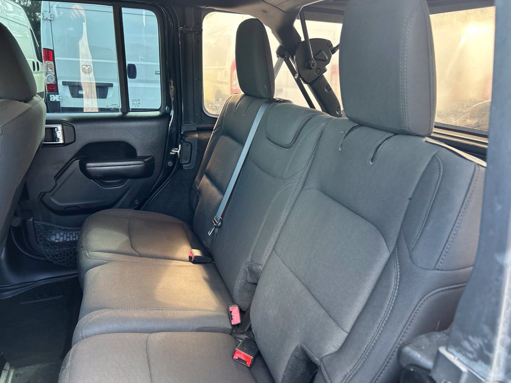 Used 2019 Jeep Wrangler Unlimited Sport S AWD/4WD image 17
