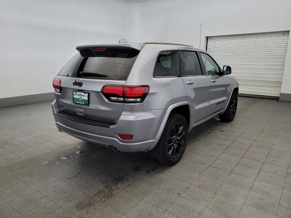 Used 2021 Jeep Grand Cherokee Laredo X image 9