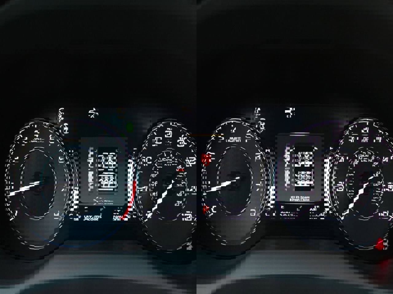 Used 2025 Acura RDX SH-AWD image 19