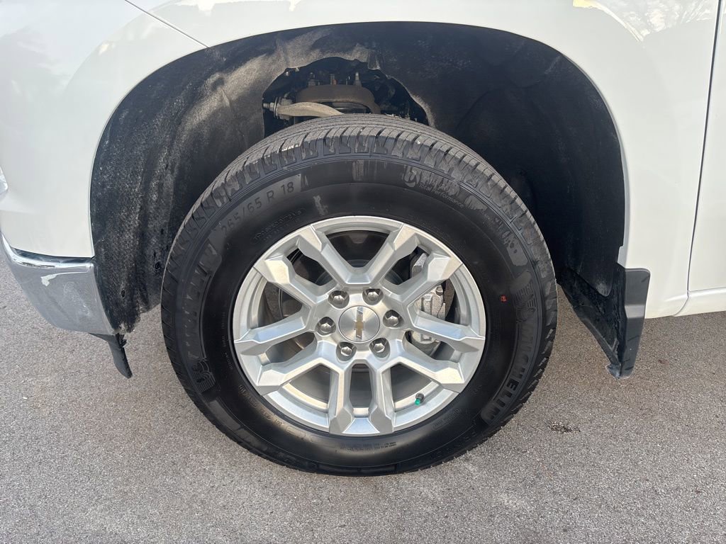 Used 2024 Chevrolet Silverado 1500 LT image 11