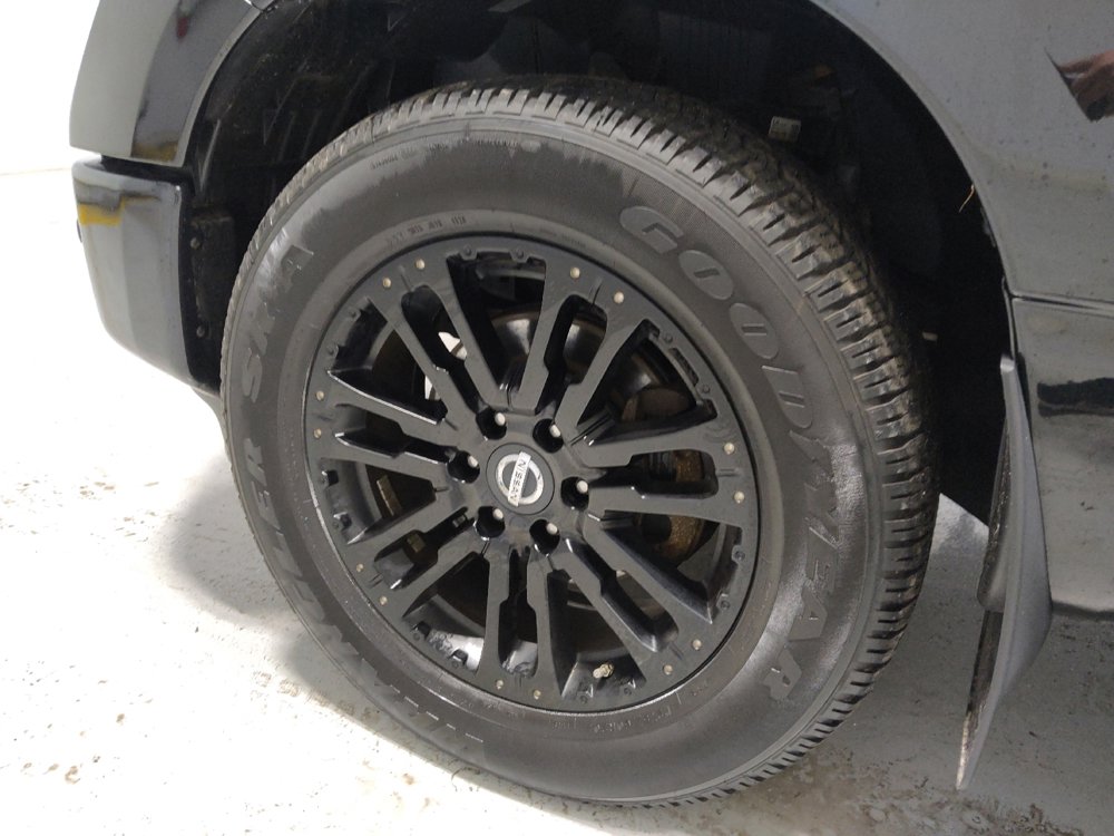 Used 2019 Nissan Titan SV w/ SV Convenience Package image 31