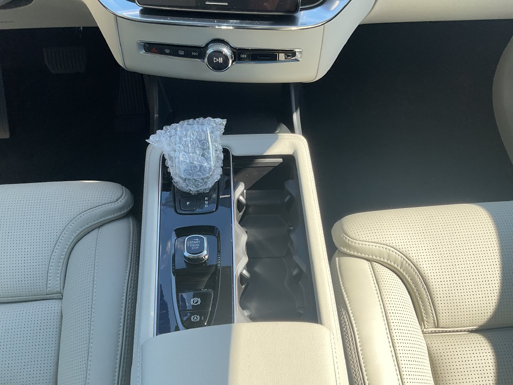 New 2027 Volvo XC90 B6 Ultra AWD/4WD image 31
