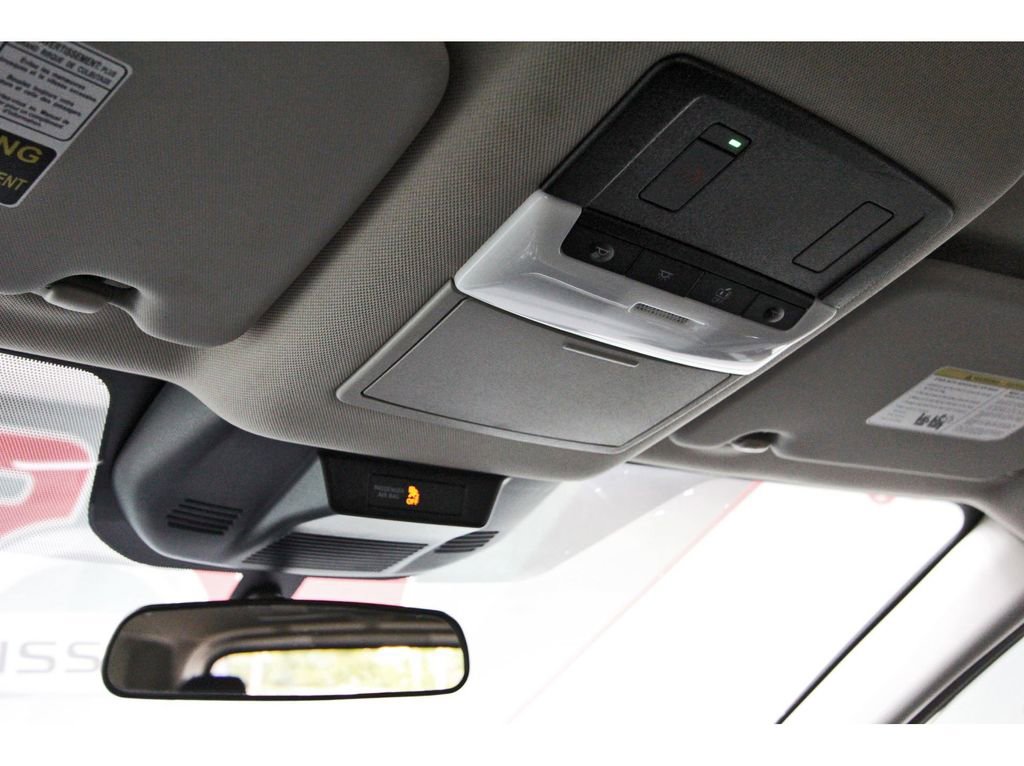 Used 2024 Nissan Rogue SV FWD image 23