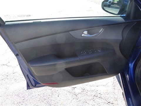 Used 2021 Kia Forte LXS image 10