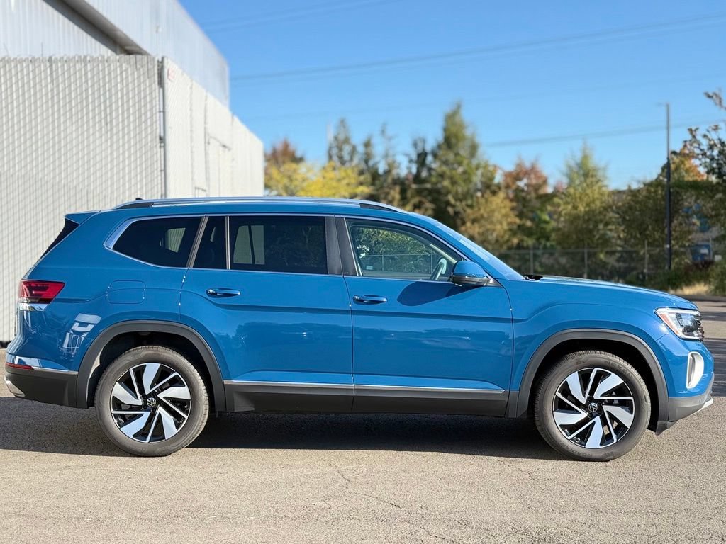Used 2025 Volkswagen Atlas SEL AWD/4WD image 6